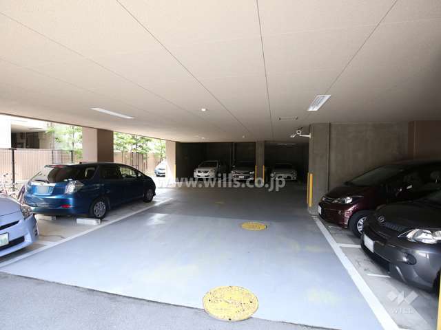 敷地内駐車場（屋内平面式）