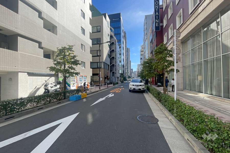 敷地北西側の前面道路　