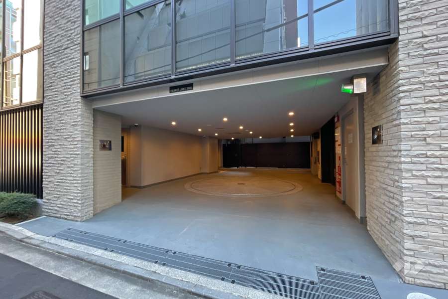 敷地内駐車場（屋内機械式）