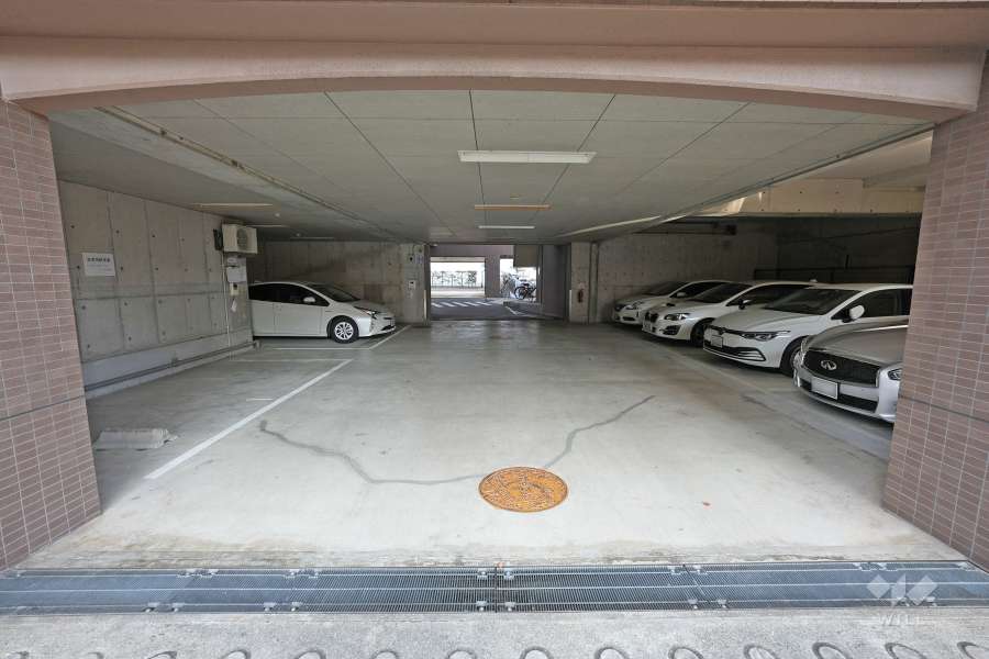 敷地内駐車場（屋内平面式）