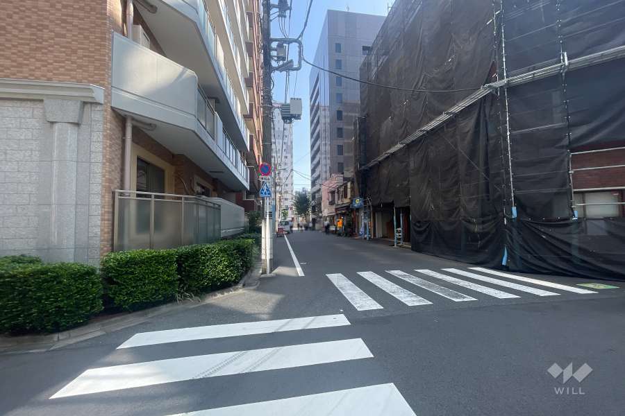 敷地南西側の前面道路
