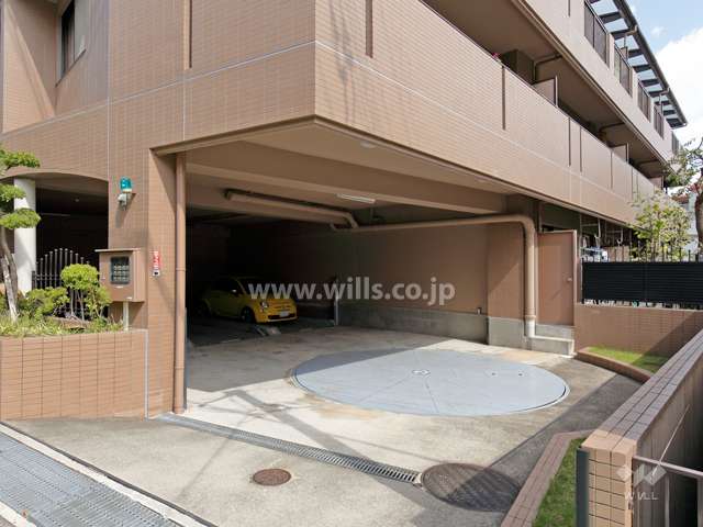 敷地内駐車場（屋内機械式）