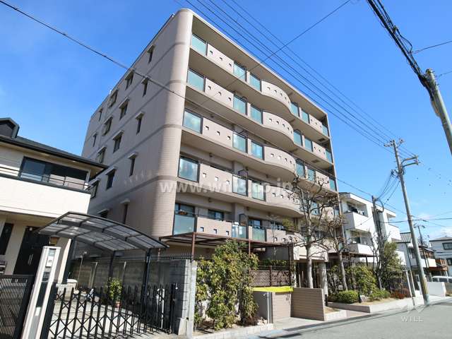 西宮北口アーバンコンフォートの外観(南西側から)