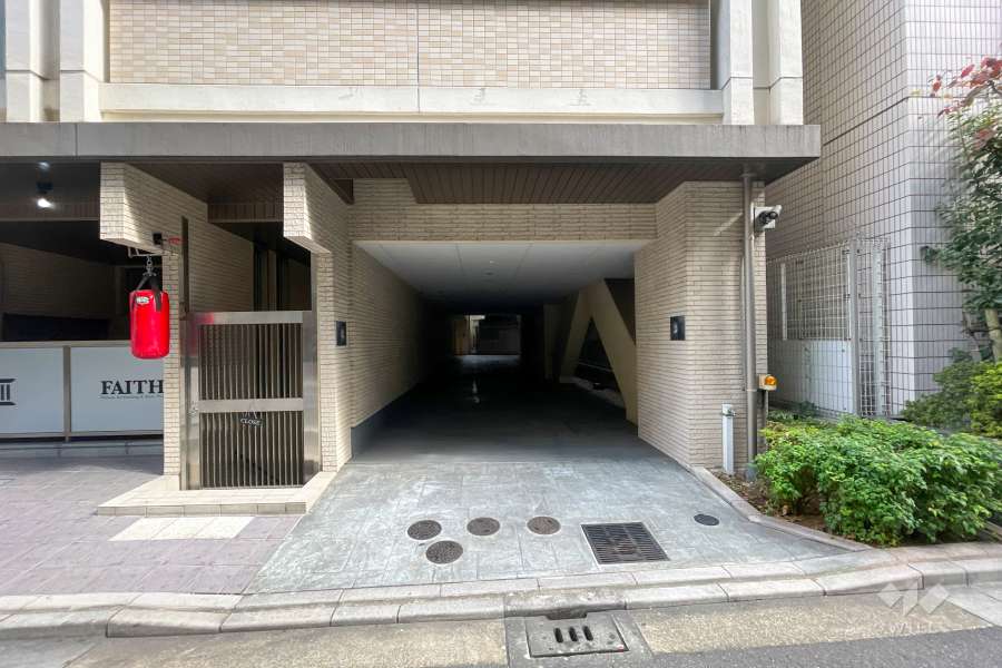 駐車場の出入り口