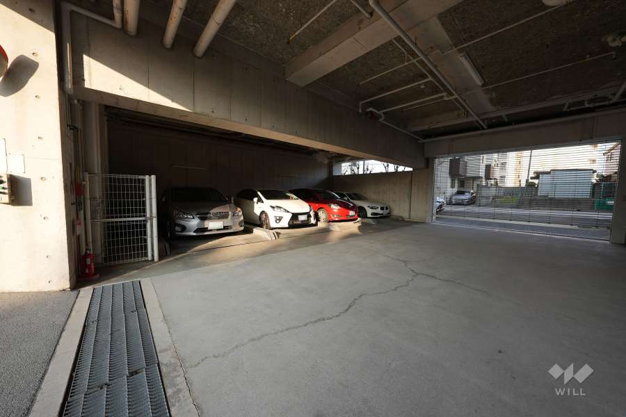 敷地内駐車場（屋内機械式）