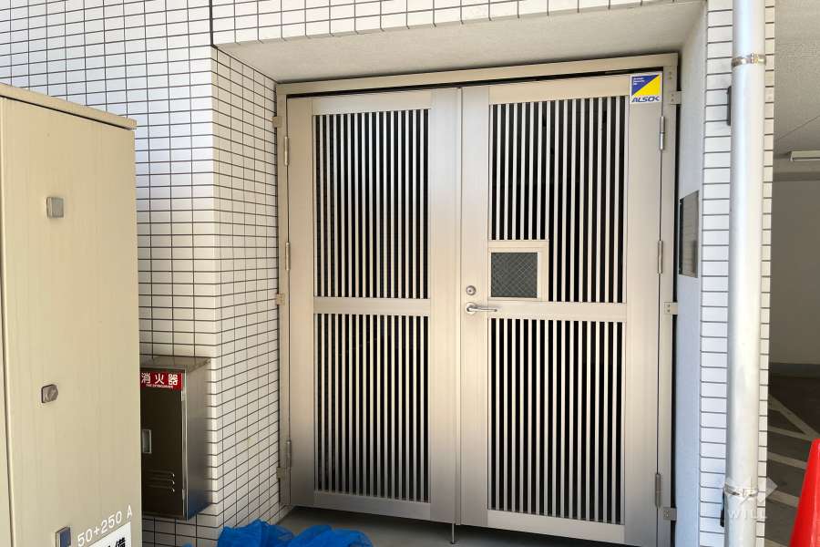 駐輪場の出入口