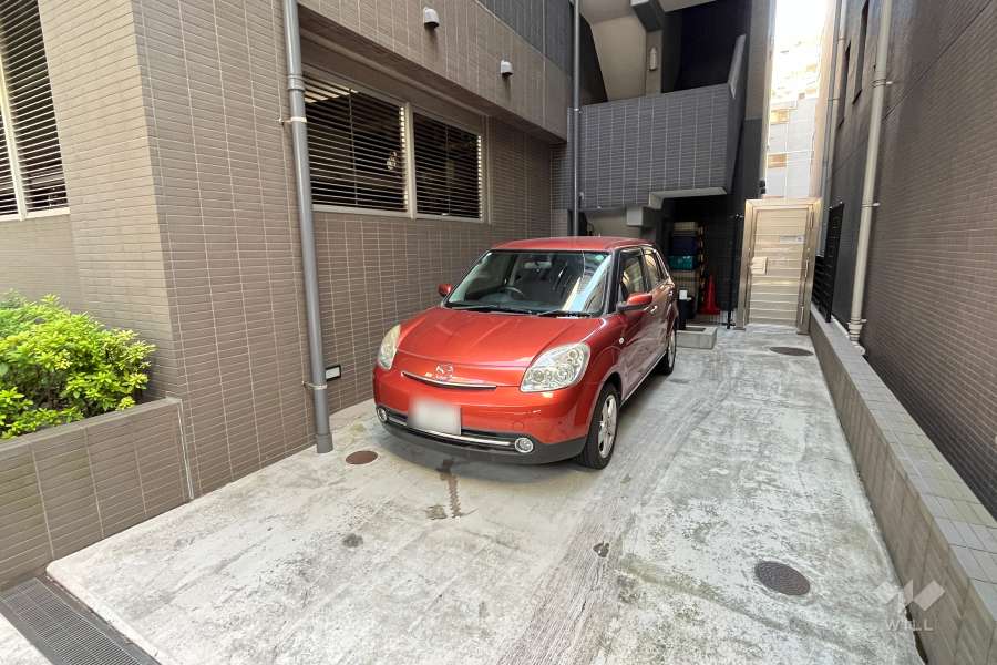 敷地内駐車場（屋外平面式）
