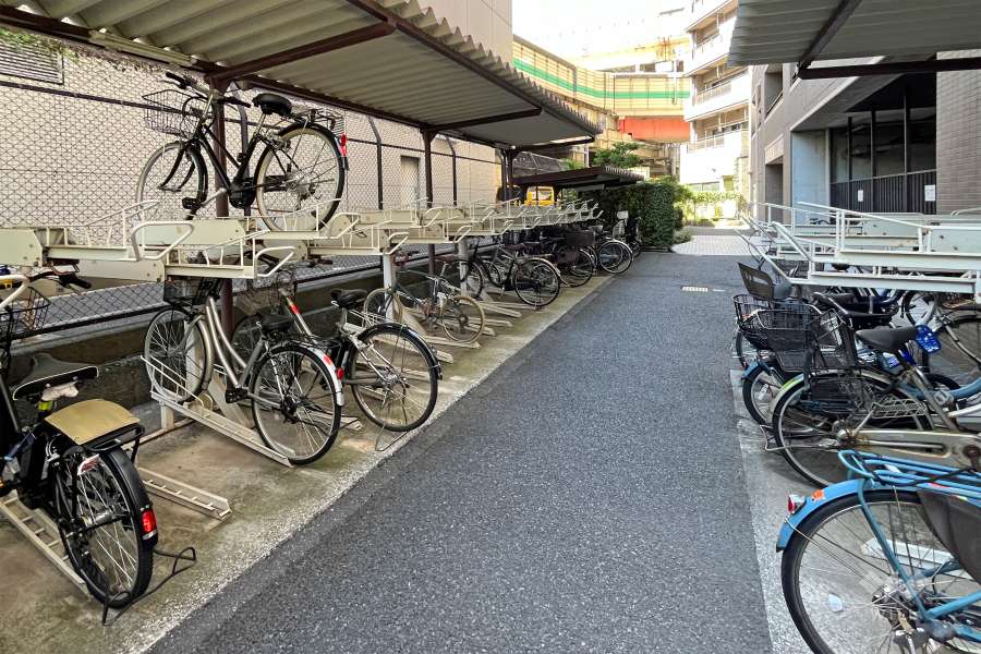 駐輪場（屋根付き）