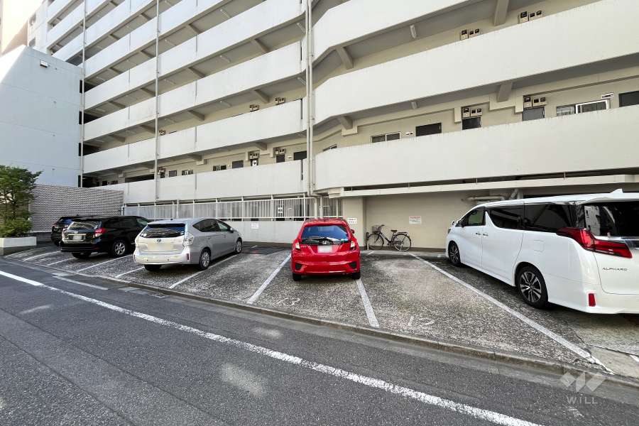 敷地内駐車場（屋外平面式）