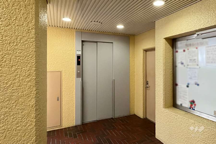 エントランスホール