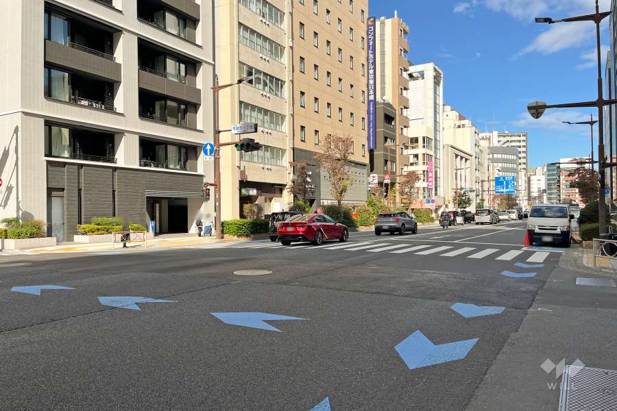 敷地南東側の前面道路