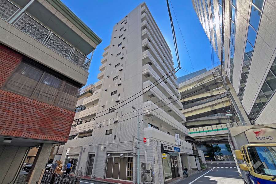 秀和日本橋箱崎レジデンスの外観（北東側から）