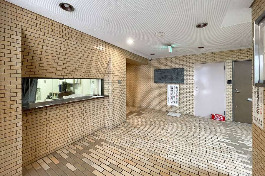 エントランスホール