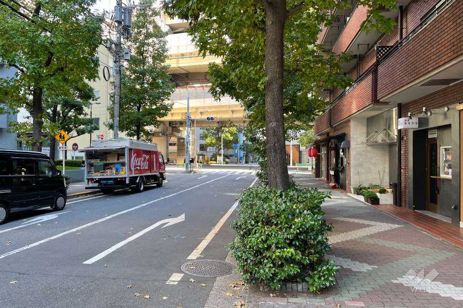 敷地北西側の前面道路