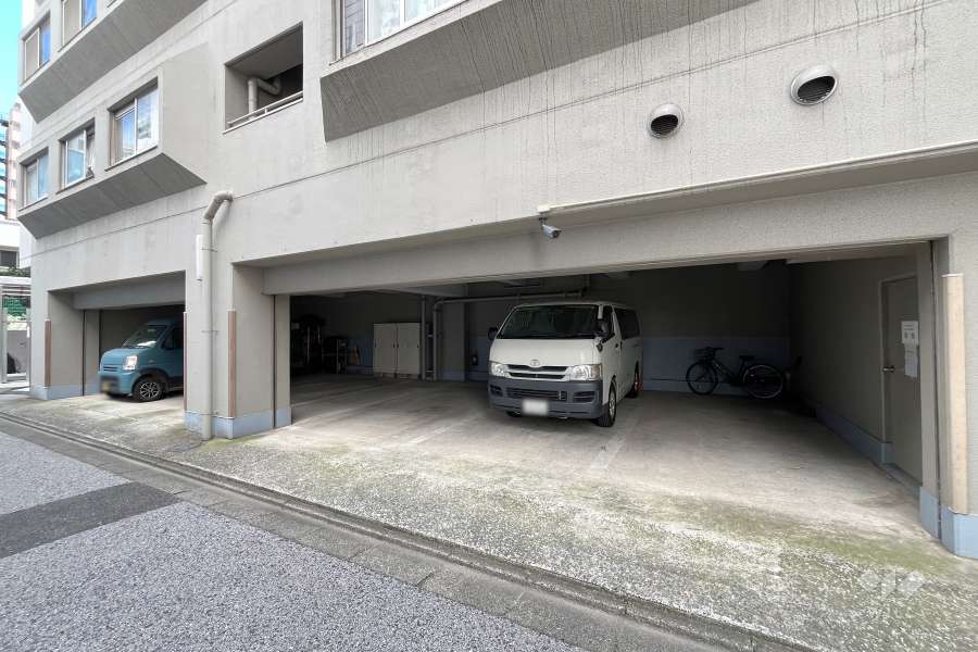 敷地内駐車場（屋内平面式）　