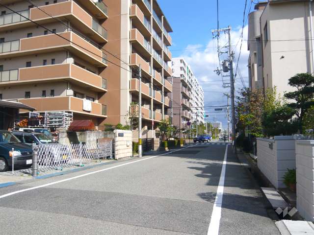 周辺の街並み（区画の整った住宅地です）