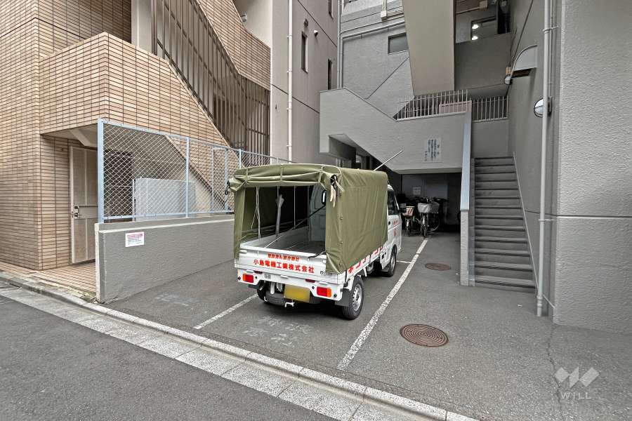 敷地内駐車場（屋外平面式）