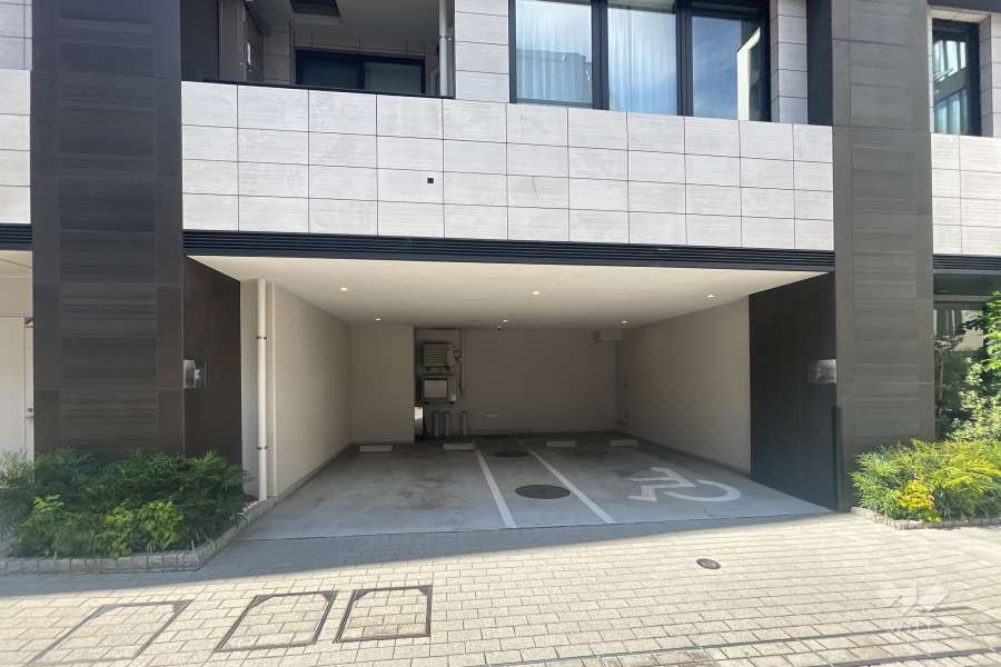 敷地内駐車場（屋内平面式）