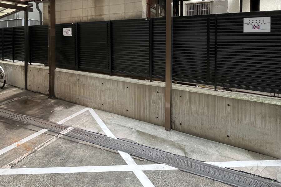 駐輪場　　