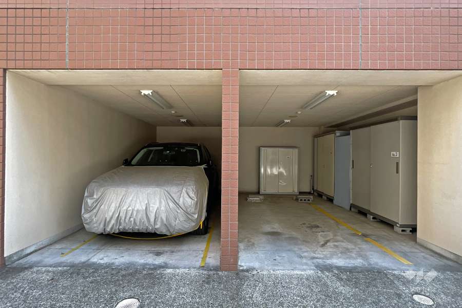 敷地内駐車場（屋外平面式）