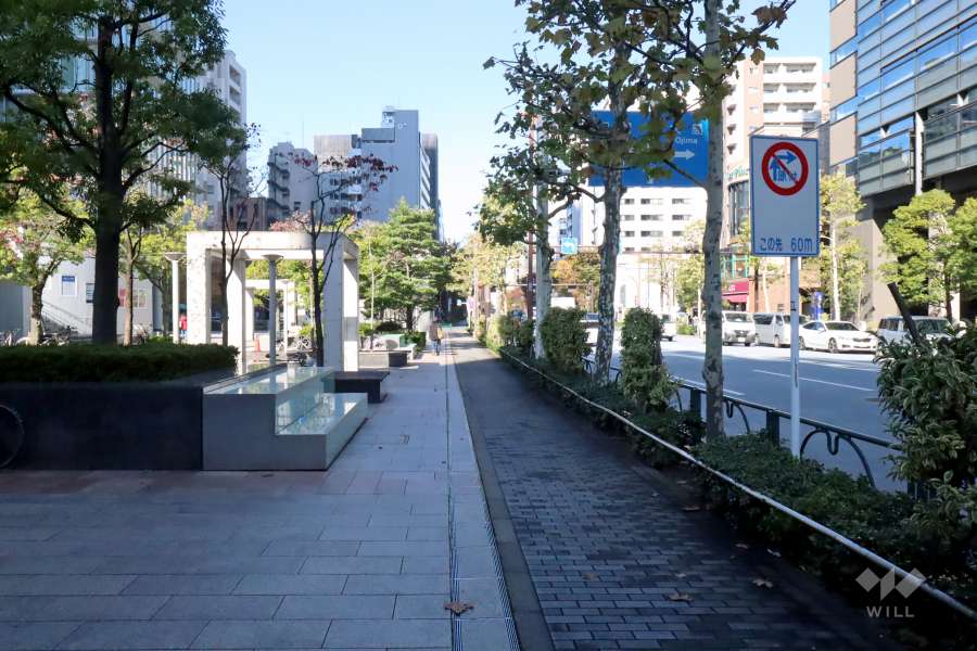 敷地北東側の前面道路
