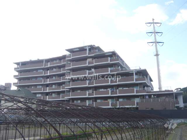 ビューネ西宮五段坂の外観（東側から）