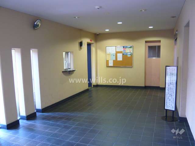 エントランスホール（オートロック付きです。）