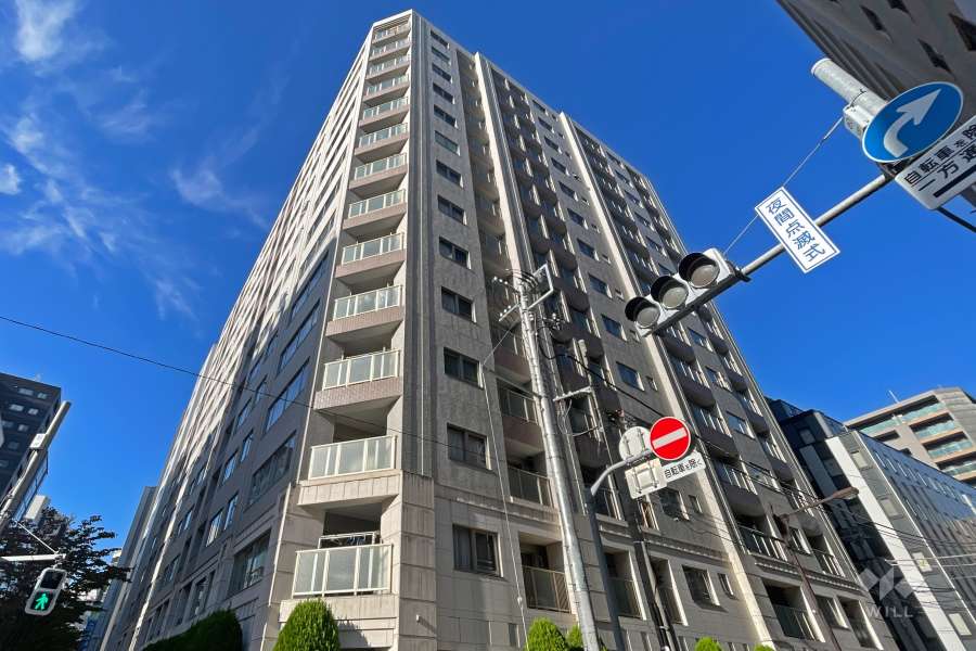 ファミール日本橋グランスイートプラザの外観（南東側から）