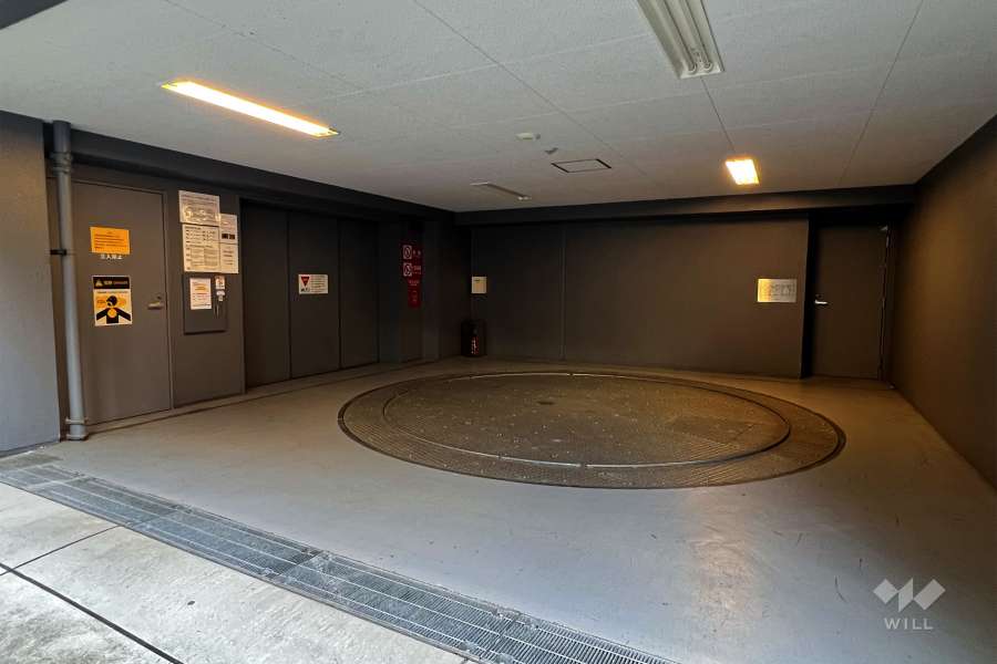 敷地内駐車場（屋内機械式）