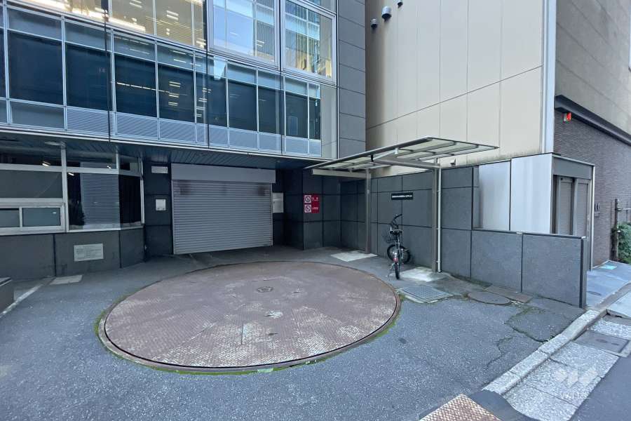 敷地内駐車場（屋内機械式）