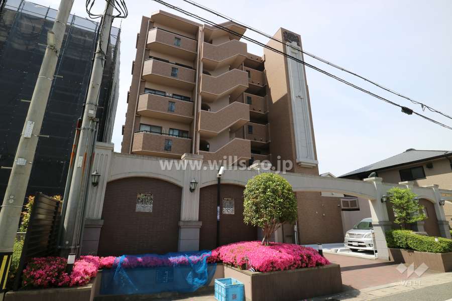 ライオンズマンション西宮北口の外観（北東側から）