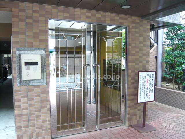 外観（北東側から見る）