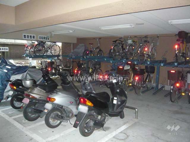 エントランスにはオートロックが付いています