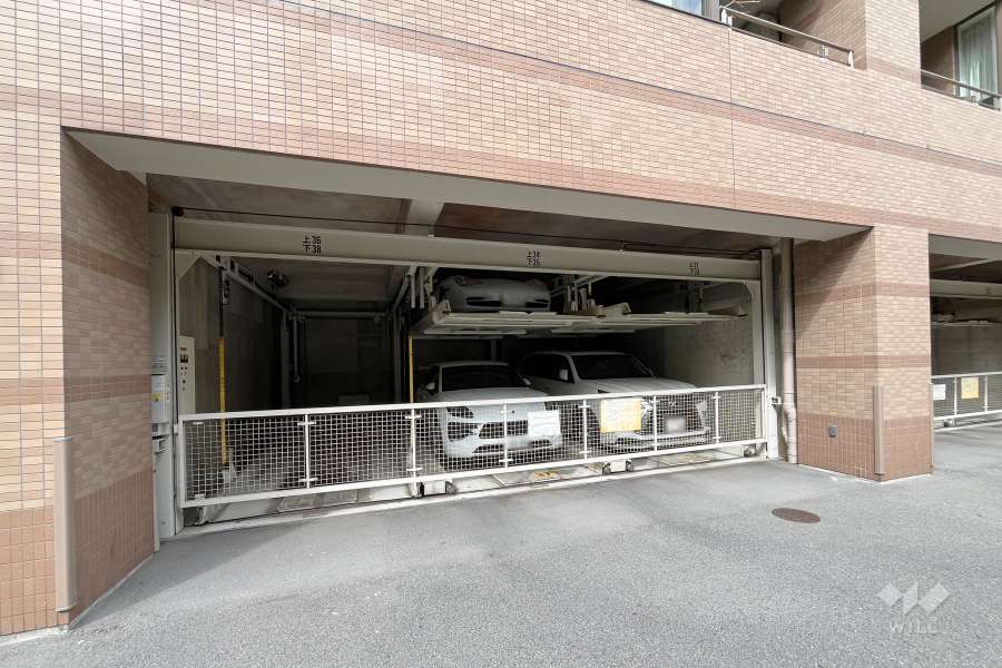 敷地内駐車場（屋内機械式）　