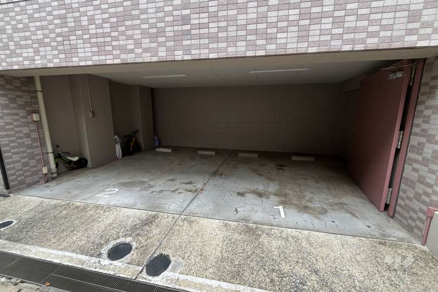 敷地内駐車場（屋内平面式）