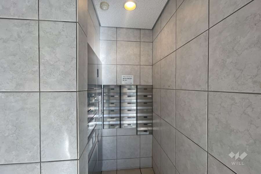 共用ポストと宅配ボックス