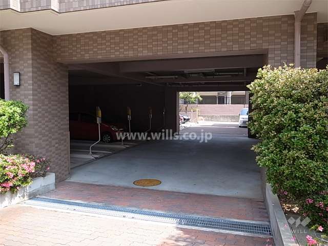 敷地内駐車場（屋内機械式）