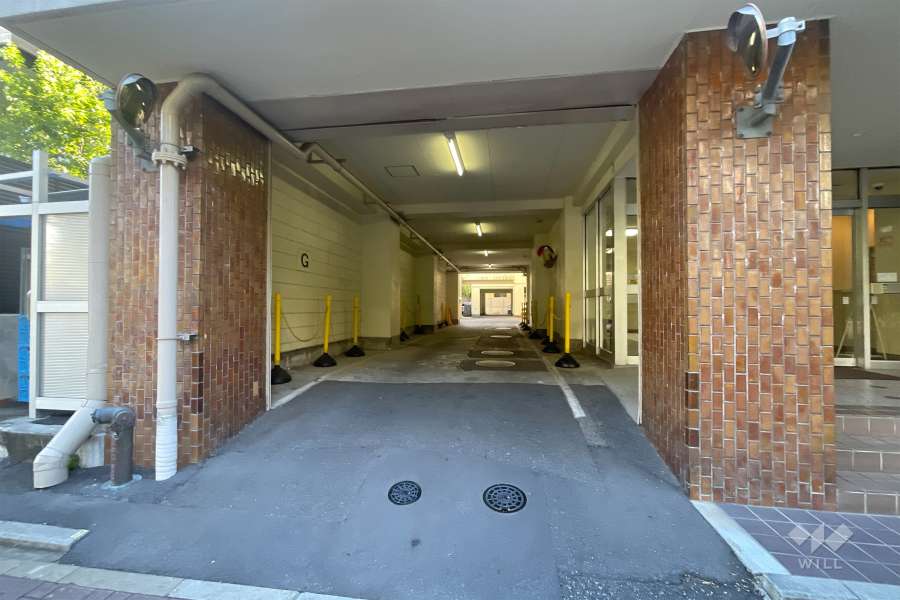 駐車場の出入り口　