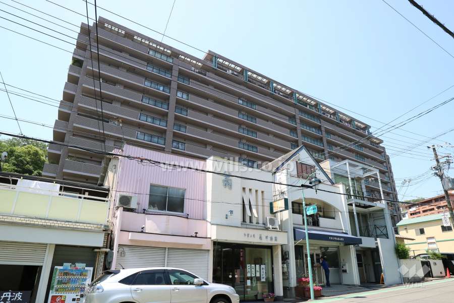 サンヴェールエルゼ甲陽園の外観（南東側から）