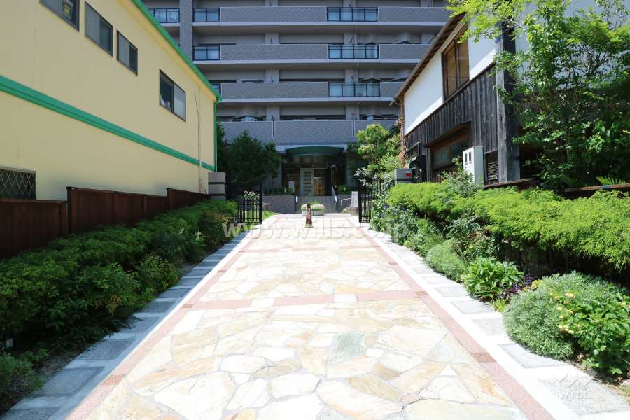 エントランスアプローチ