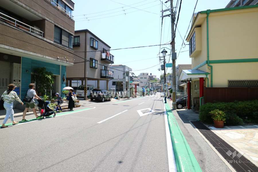 敷地東側の前面道路