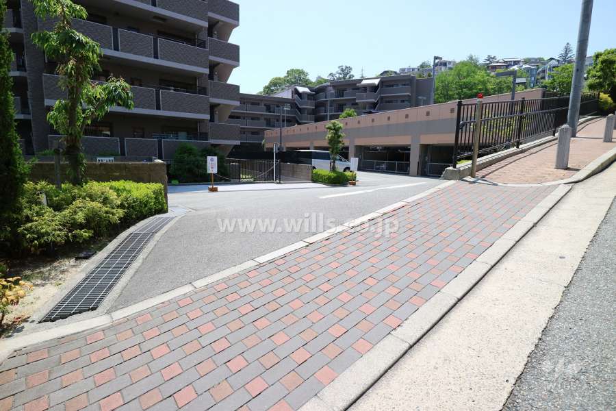 駐車場出入口
