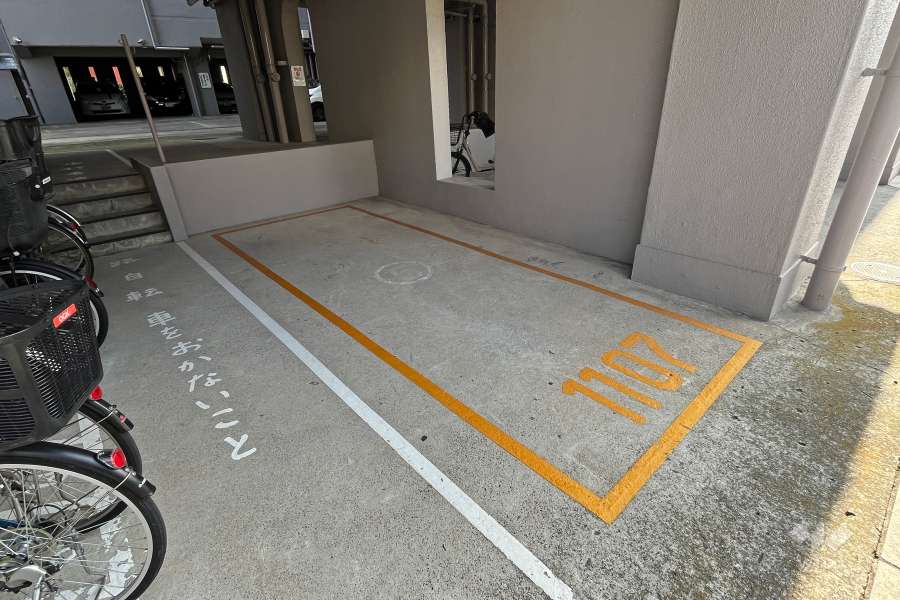 敷地内駐車場（屋内平面式）