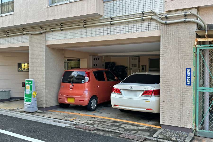 敷地内駐車場（屋外平面式）