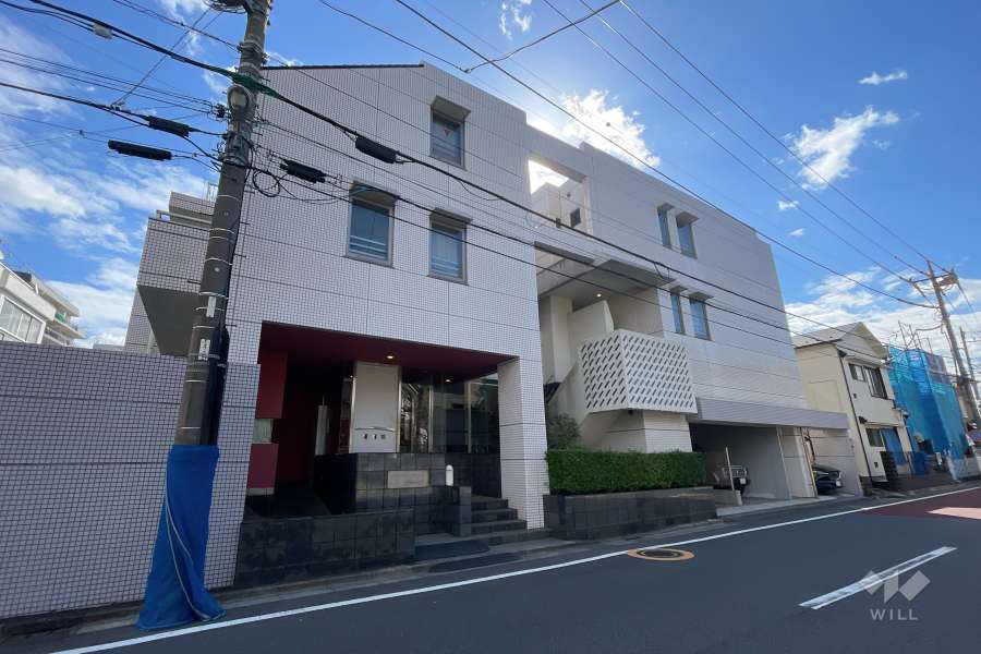 グローイングコート中野江原町の外観（北西側から）
