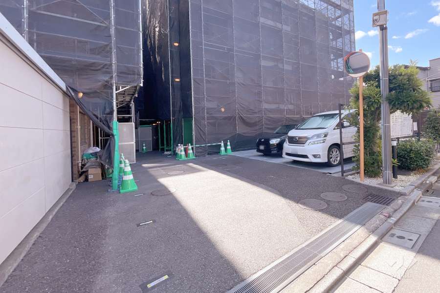 駐車場の出入り口・敷地内駐車場（屋外機械式）