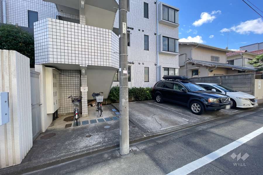 敷地内駐車場（屋外平面式）