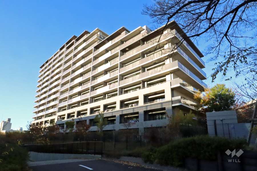 グランドメゾン江古田の杜の外観（南側から）