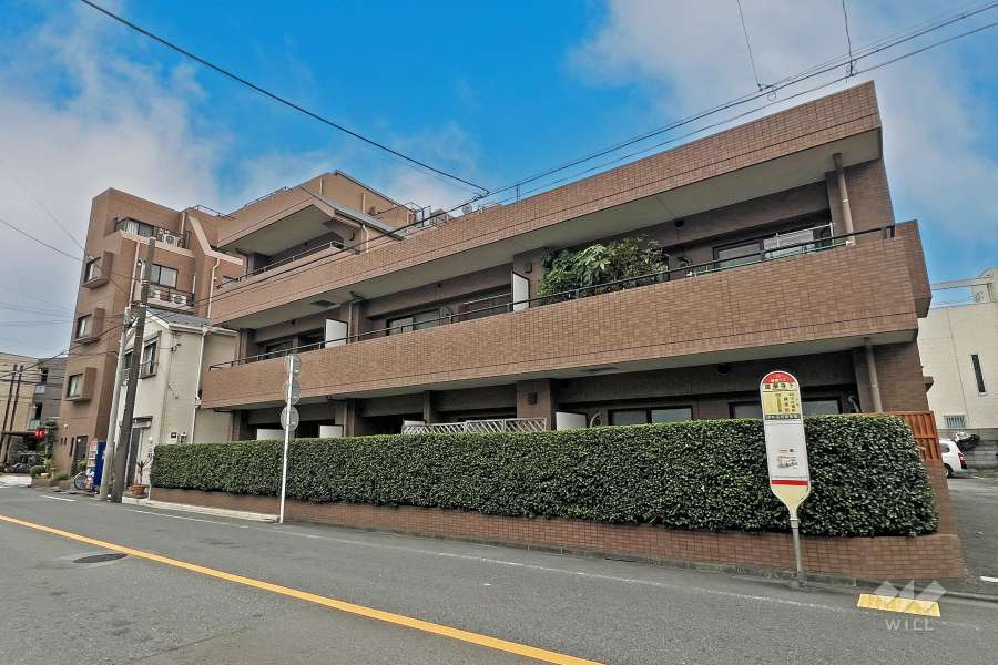 メイツ哲学堂公園の外観（東側から）