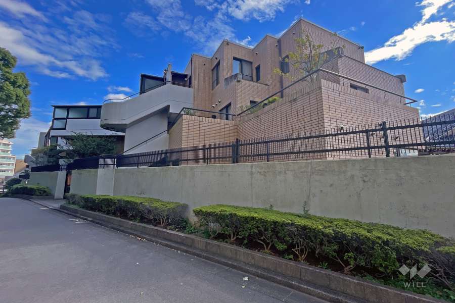 ベルテ中野江古田の外観（南西側から）